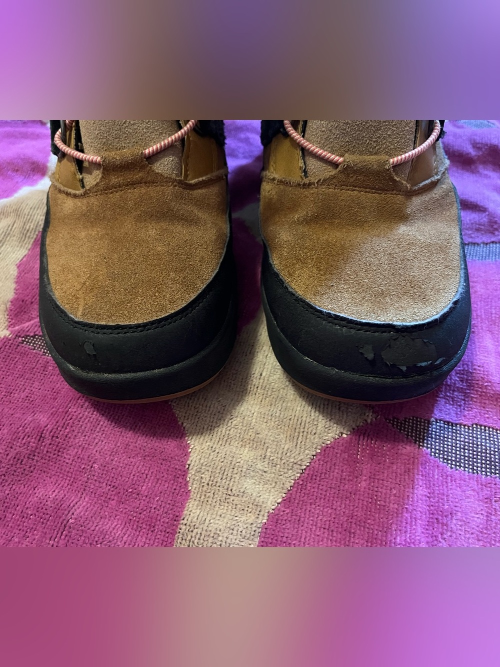 Alberta Shearling Lined Winter Boots with Bungee Straps - Picture 6 of 10